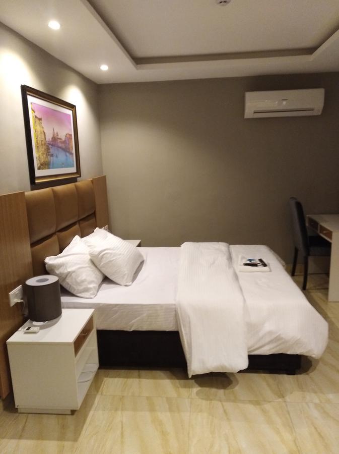 Blackwood Hotels Ikeja Exterior foto